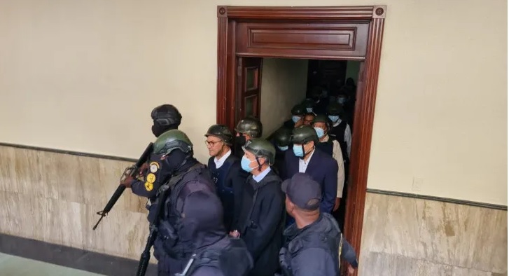 CASI CIEN MIL MILLONES DE PESOS DEFRAUDADOS y ni un solo condenado…