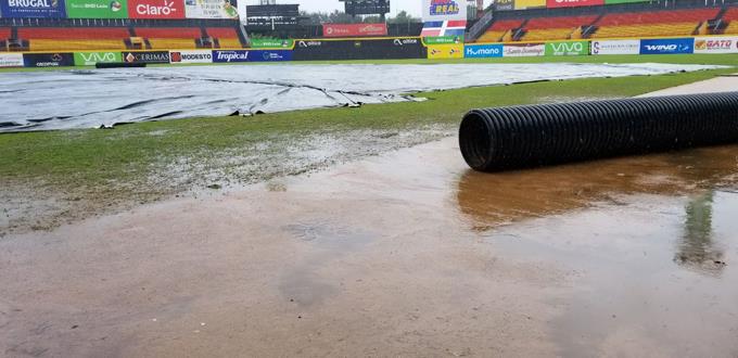 SANTIAGO BAJO LLUVIA; serie final en peligro…