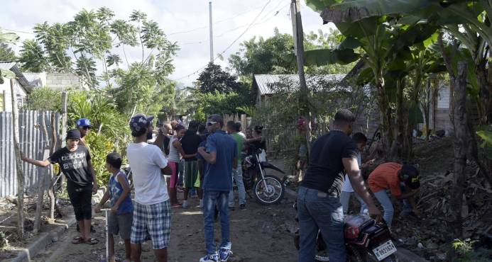 EN SANTIAGO, hombre mata a su mujer y se suicida; niña de tres años queda huérfana…