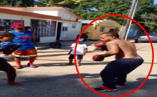 UN NOCK OUT para reírse; el de negro “namá” es cuadre…