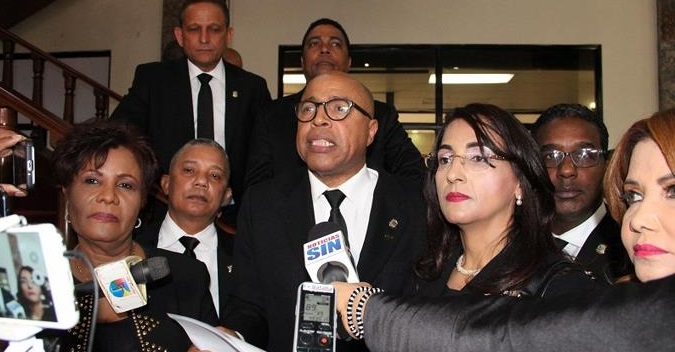 Legisladores del PRM califican de “cuento de hadas” el discurso de Danilo